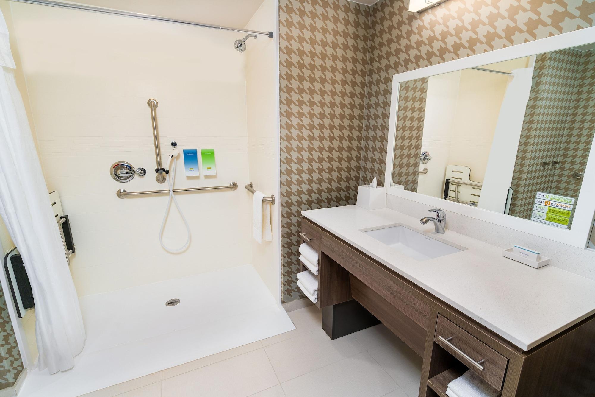 Home2 Suites Бейкерсфилд Экстерьер фото