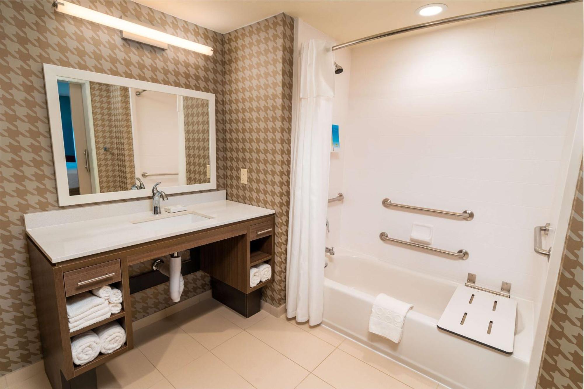 Home2 Suites Бейкерсфилд Экстерьер фото
